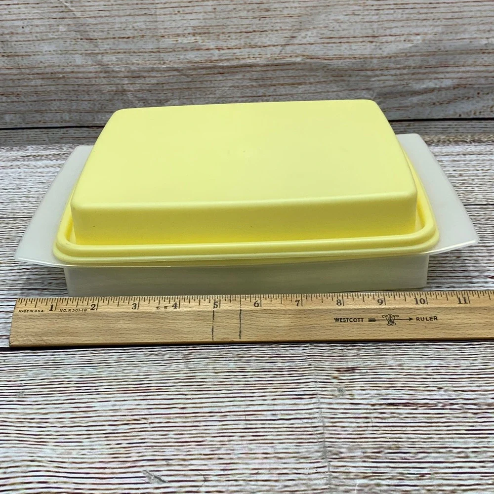 Tupperware Deviled Egg Carrier Tray Holder 12 Eggs‎ Yellow Lid
